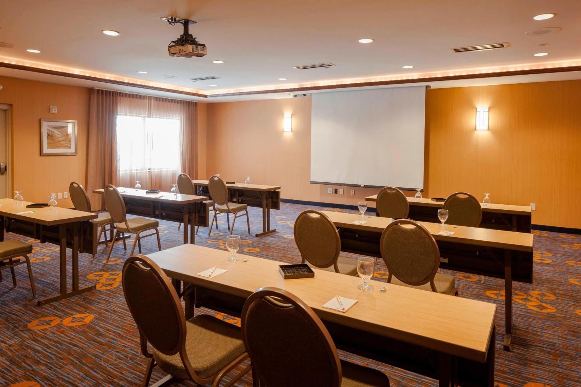 Courtyard By Marriott Madison West / Middleton Hotell Eksteriør bilde