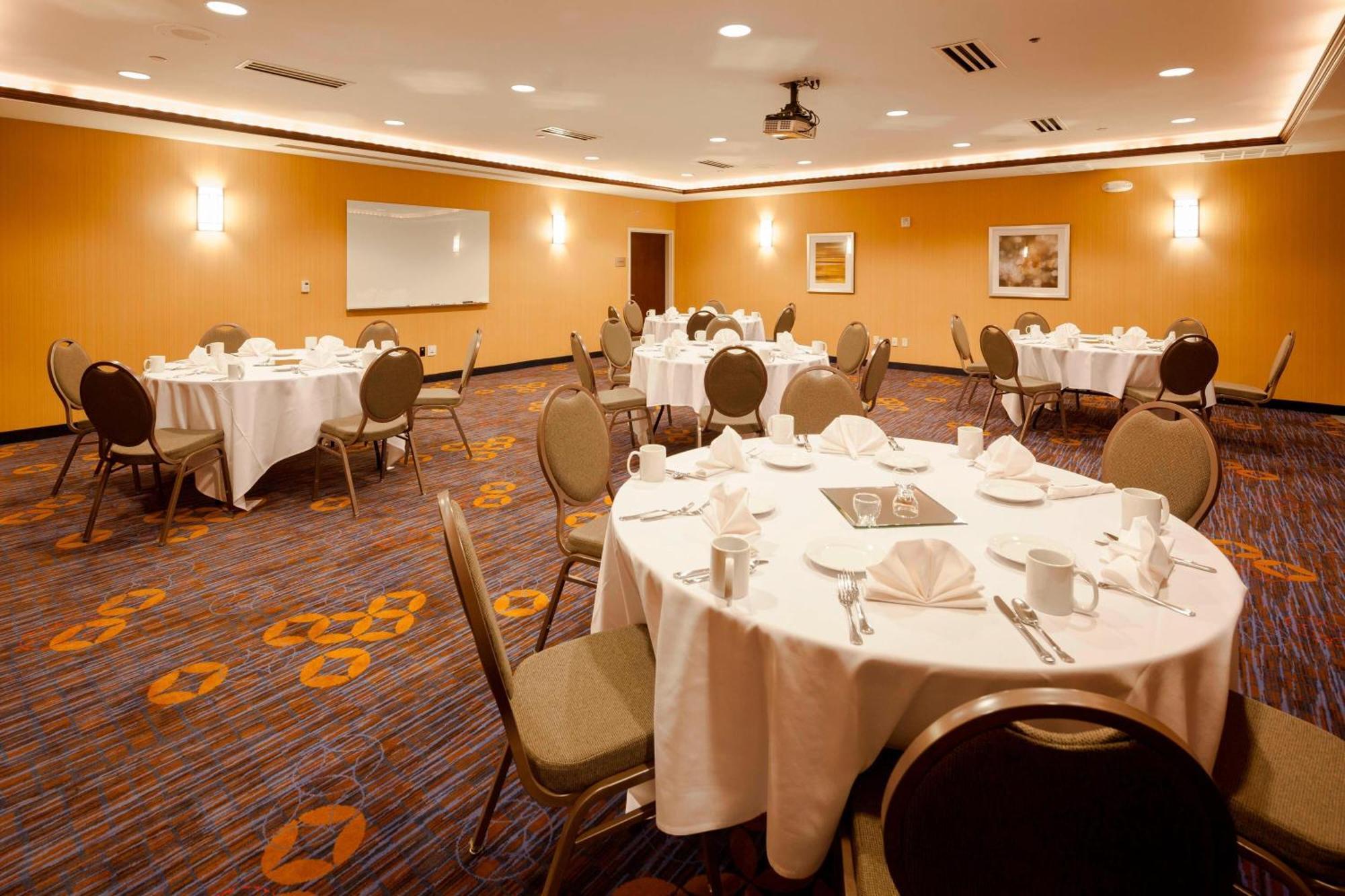 Courtyard By Marriott Madison West / Middleton Hotell Eksteriør bilde
