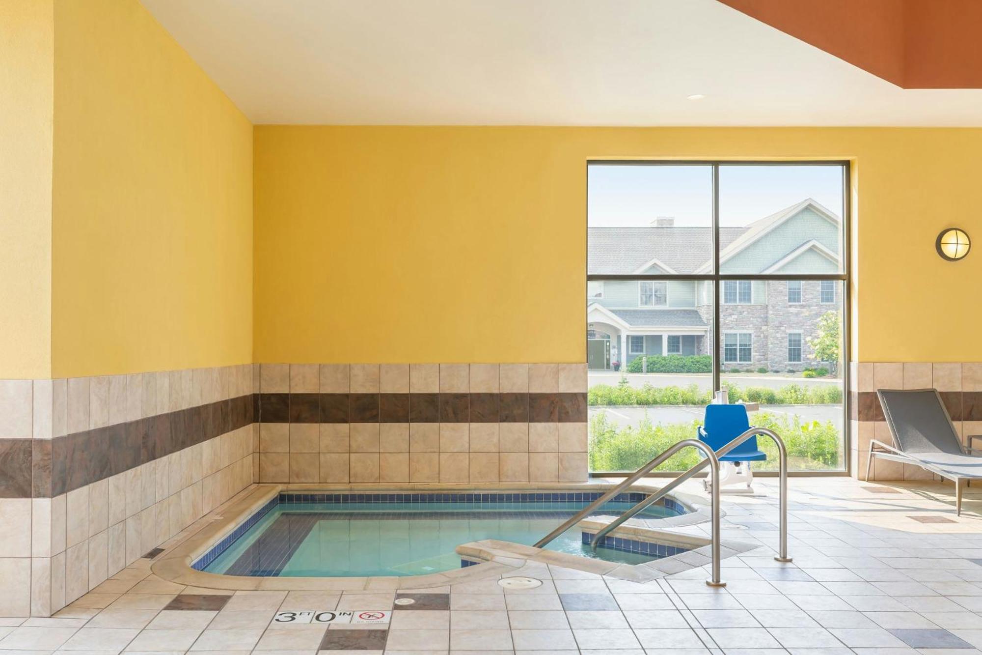 Courtyard By Marriott Madison West / Middleton Hotell Eksteriør bilde