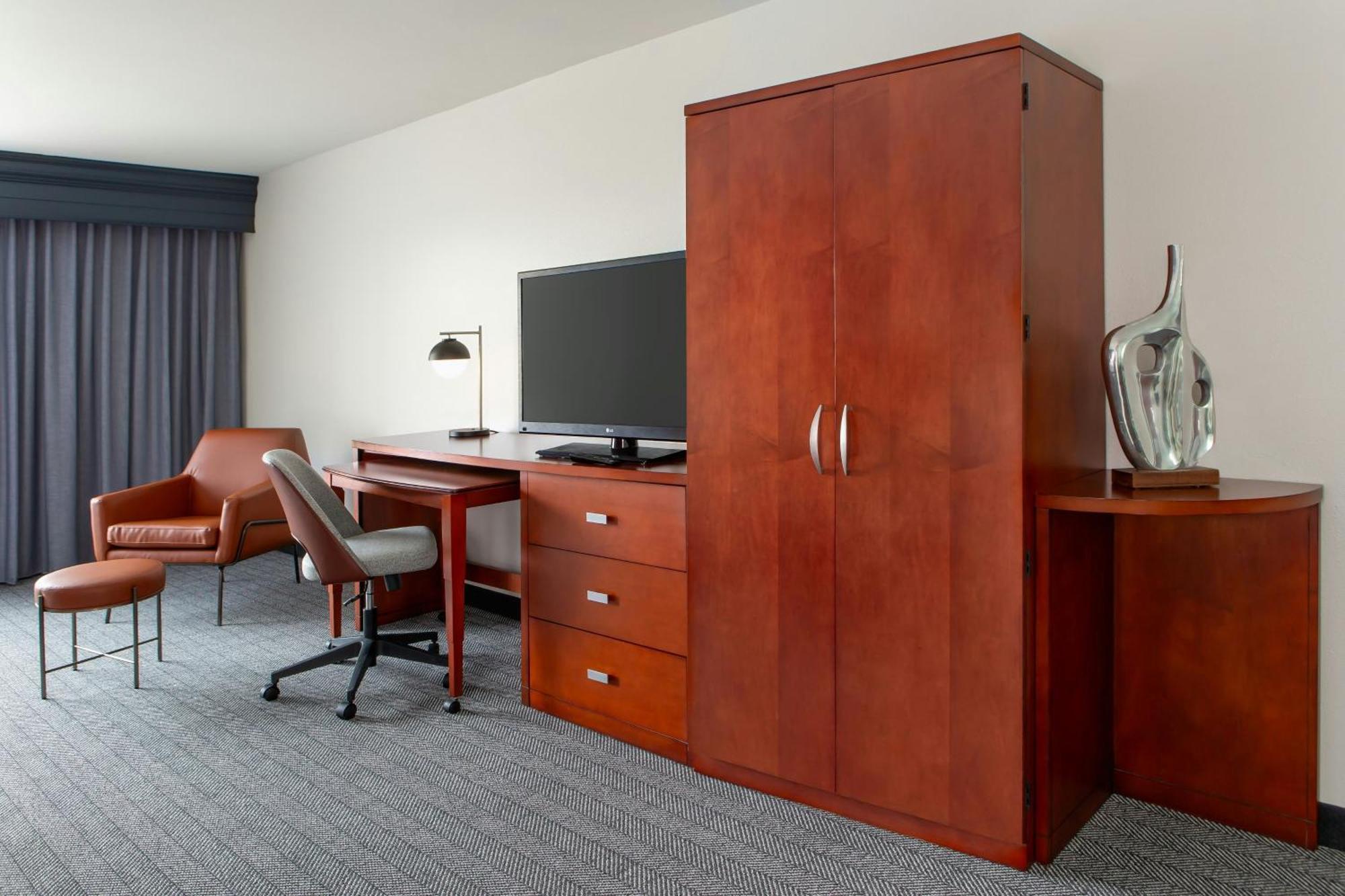 Courtyard By Marriott Madison West / Middleton Hotell Eksteriør bilde