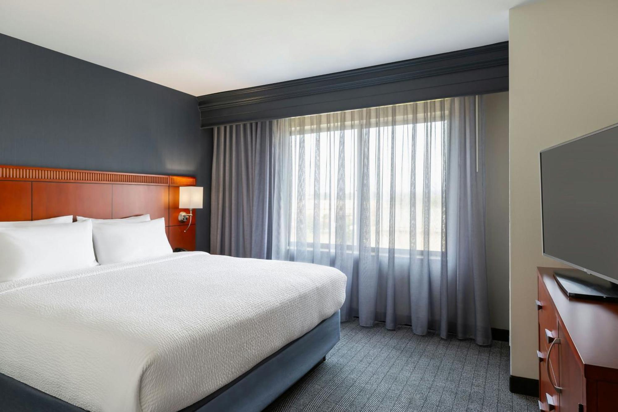 Courtyard By Marriott Madison West / Middleton Hotell Eksteriør bilde