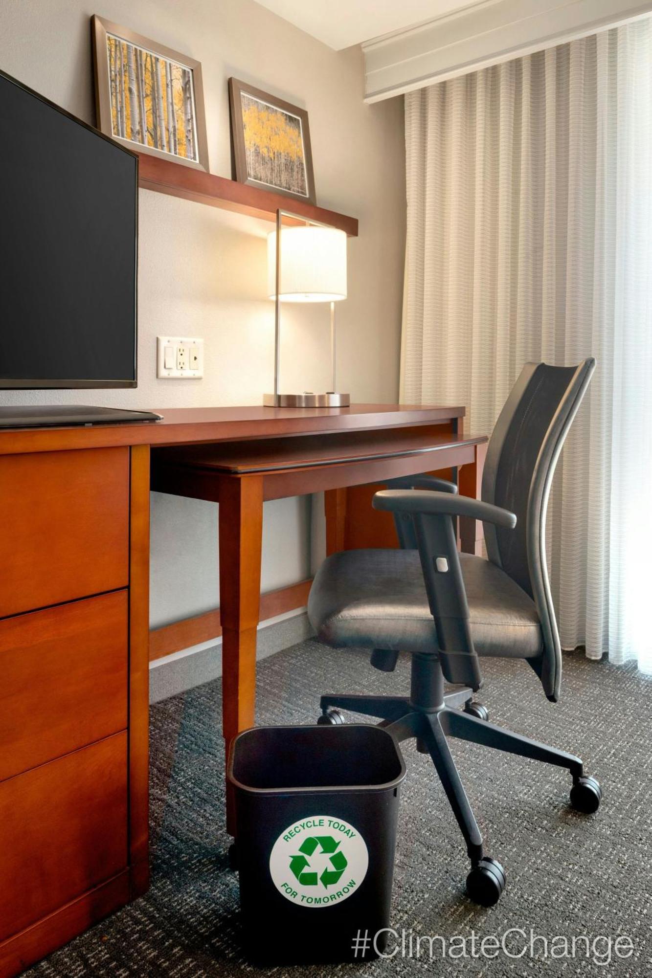 Courtyard By Marriott Madison West / Middleton Hotell Eksteriør bilde