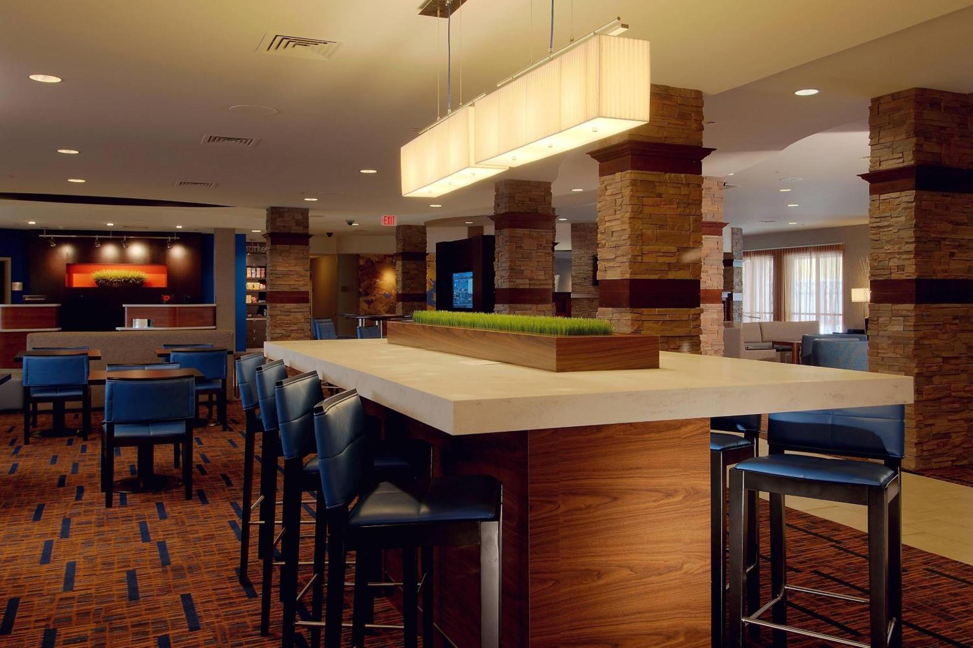 Courtyard By Marriott Madison West / Middleton Hotell Eksteriør bilde